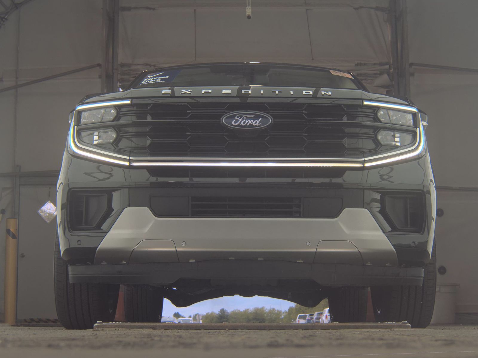 FORD EXPEDITION - 4