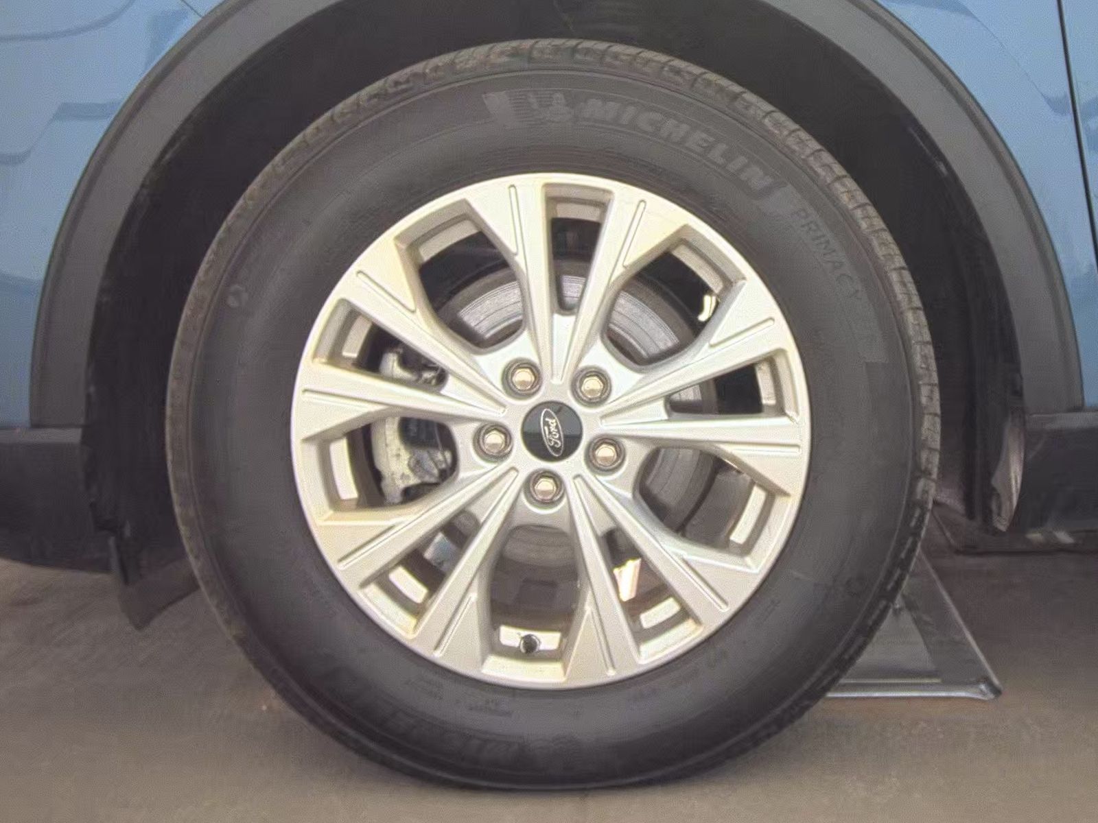 FORD ESCAPE - 10