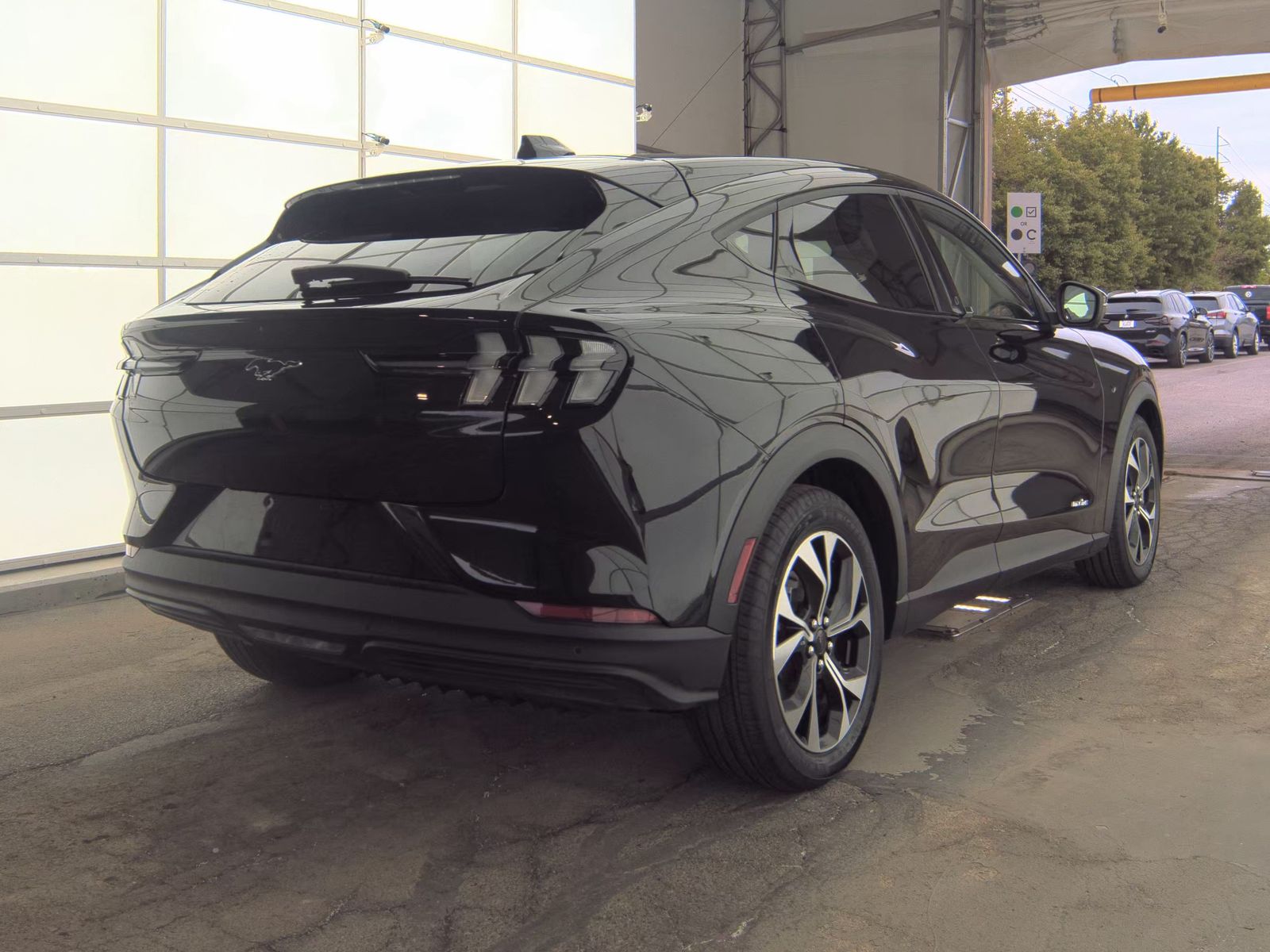 FORD MUSTANG MACH-E - 6