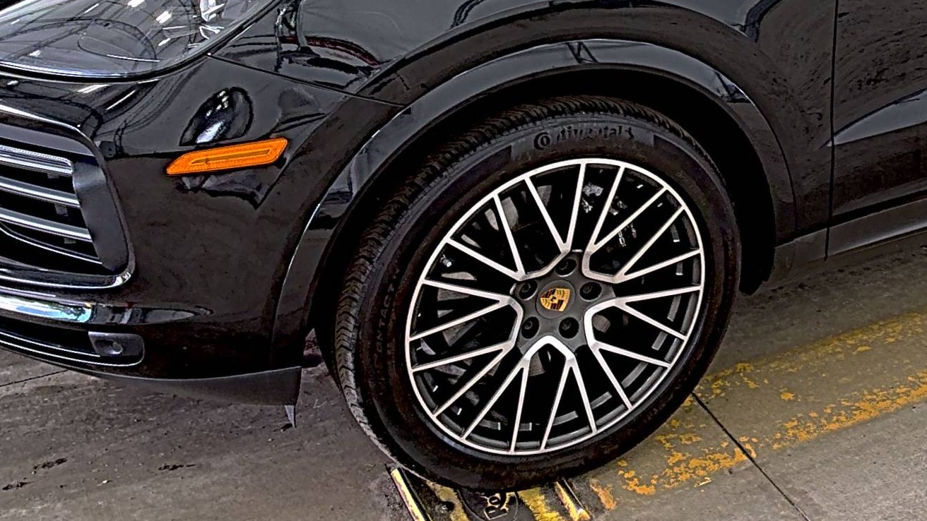 PORSCHE CAYENNE - 8