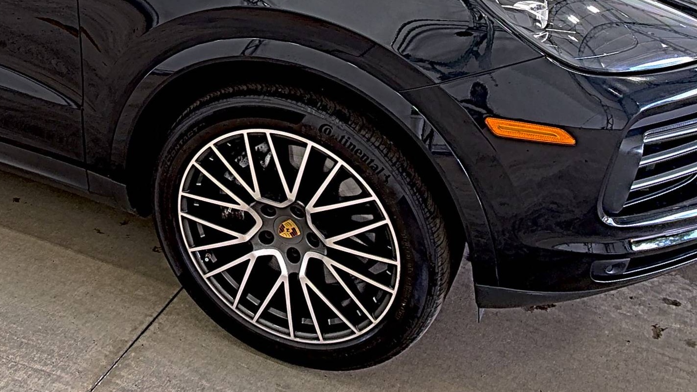 PORSCHE CAYENNE - 9