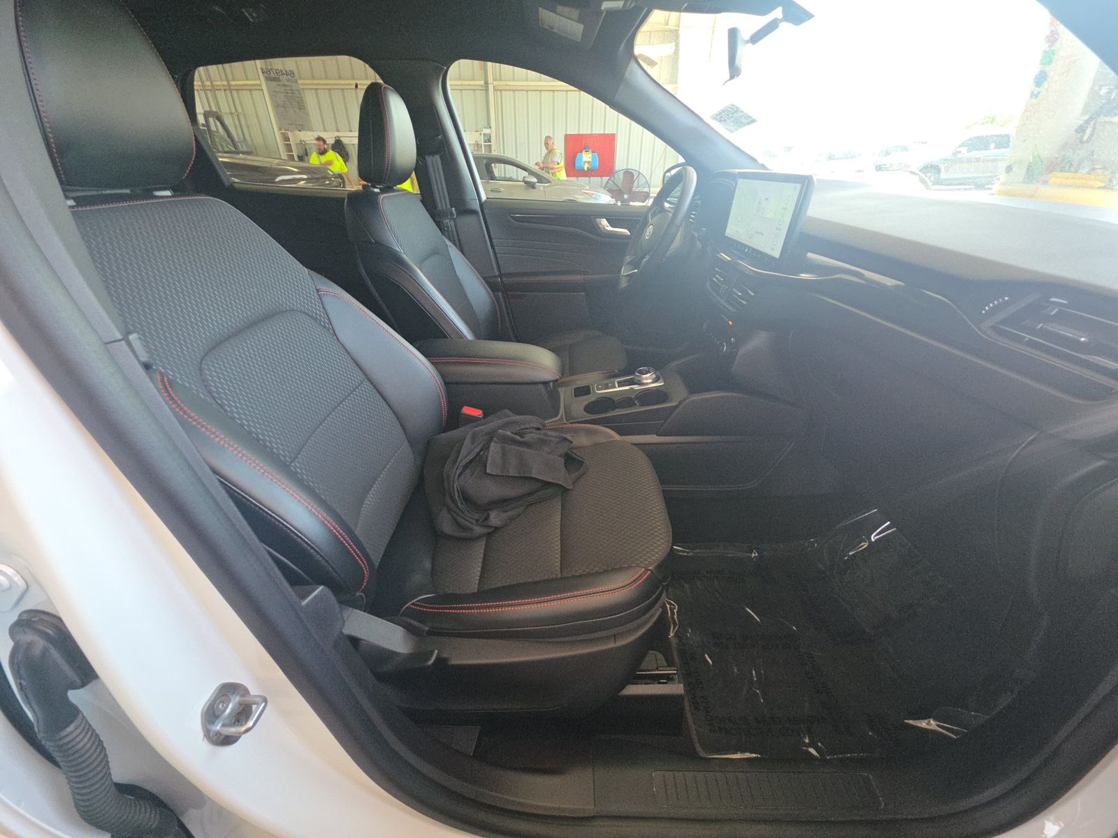 FORD ESCAPE - 9