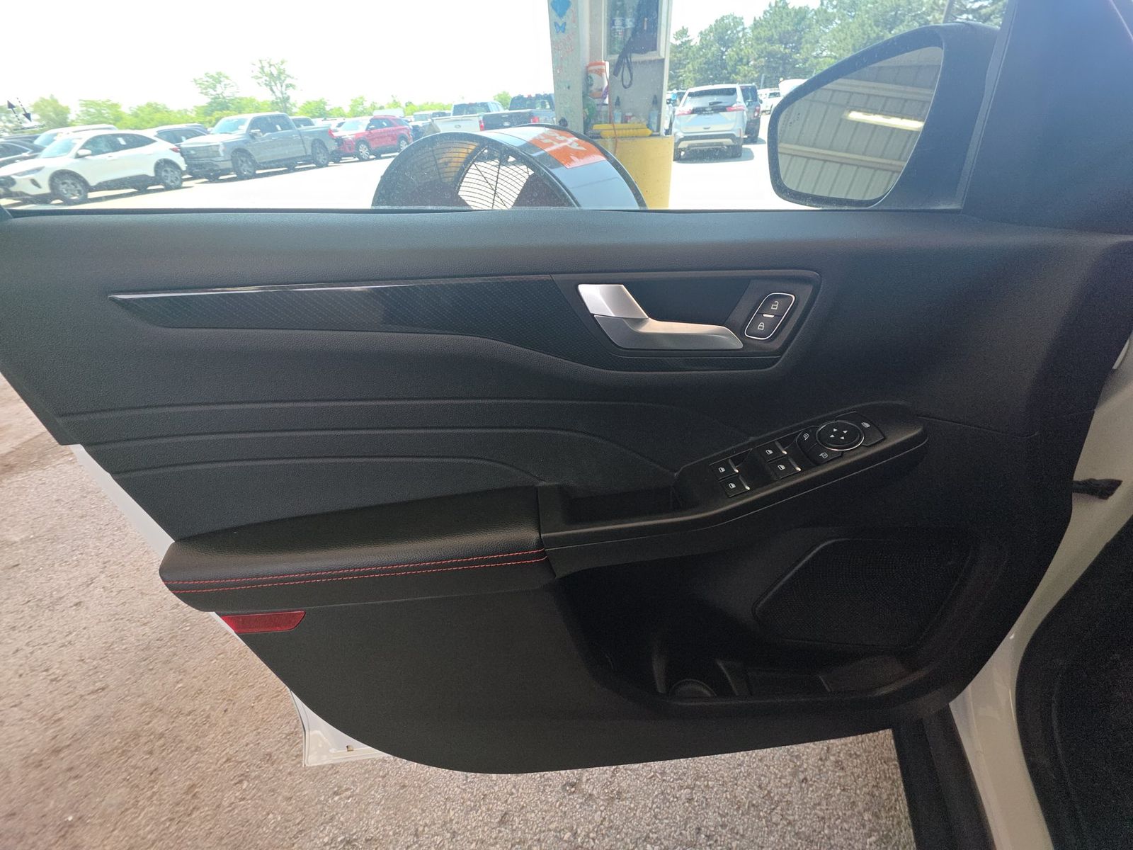 FORD ESCAPE - 10