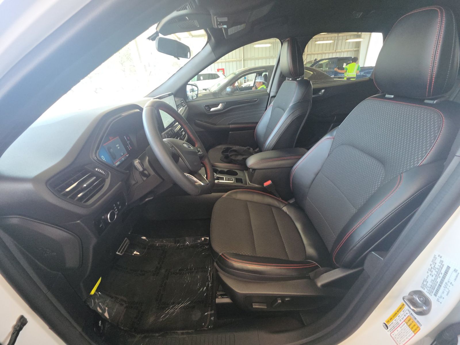 FORD ESCAPE - 8