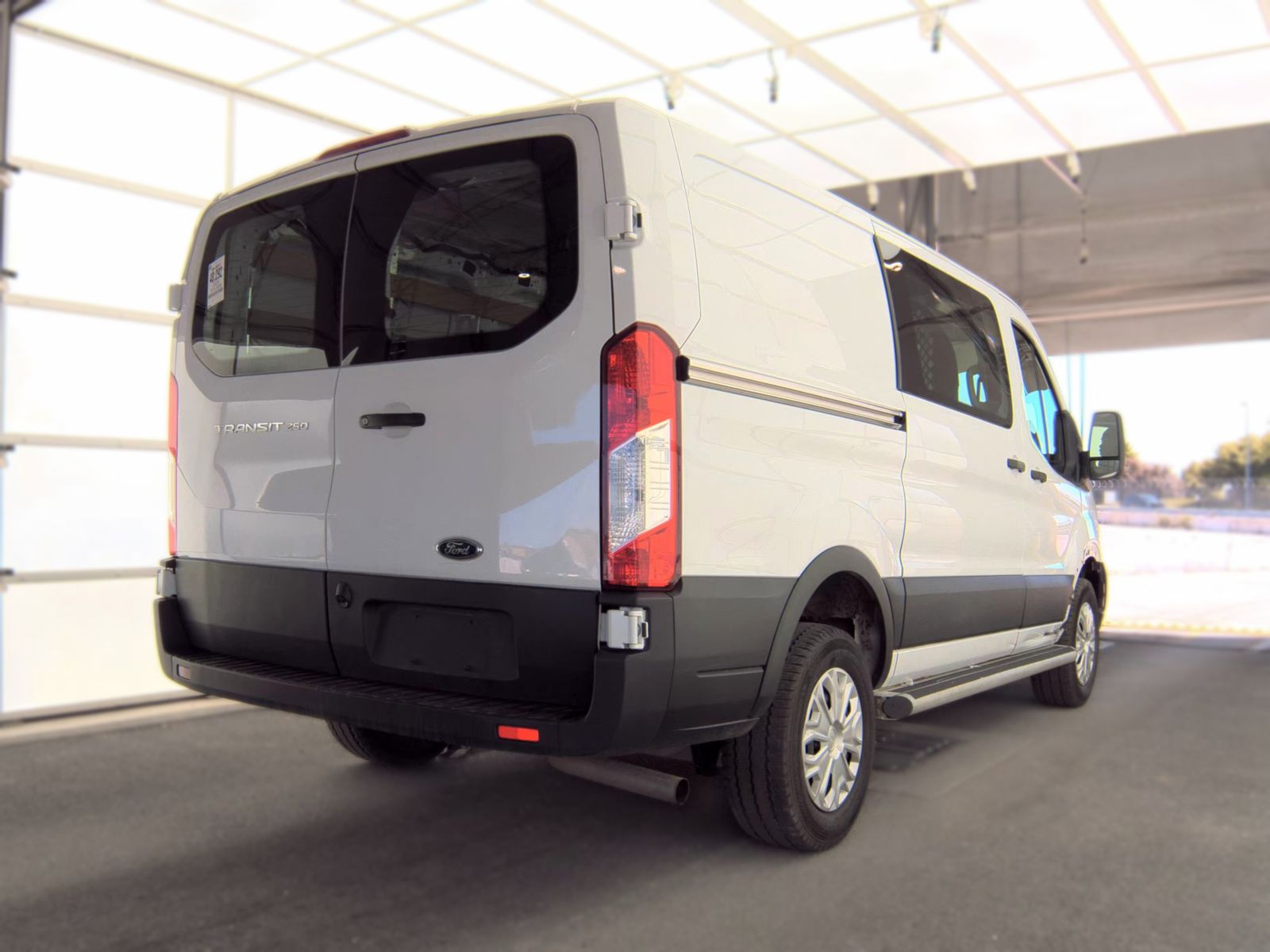 FORD TRANSIT 250 - 6