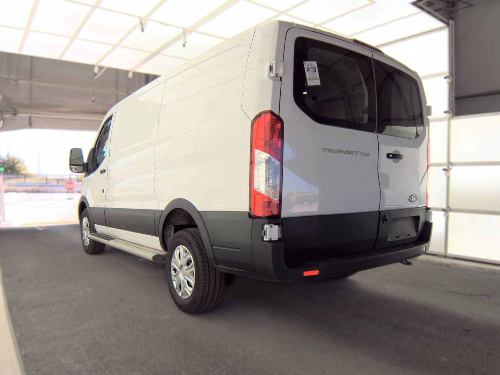 FORD TRANSIT 250 - 9