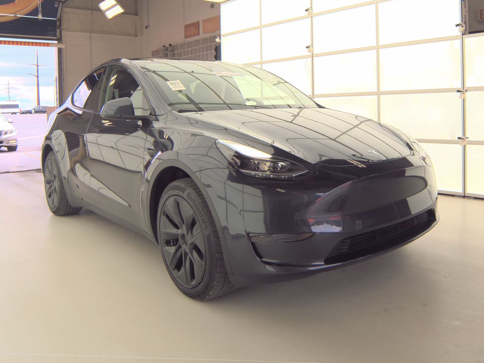 TESLA MODEL Y - 5