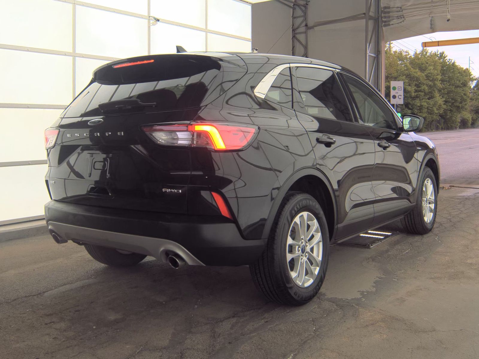 FORD ESCAPE - 6