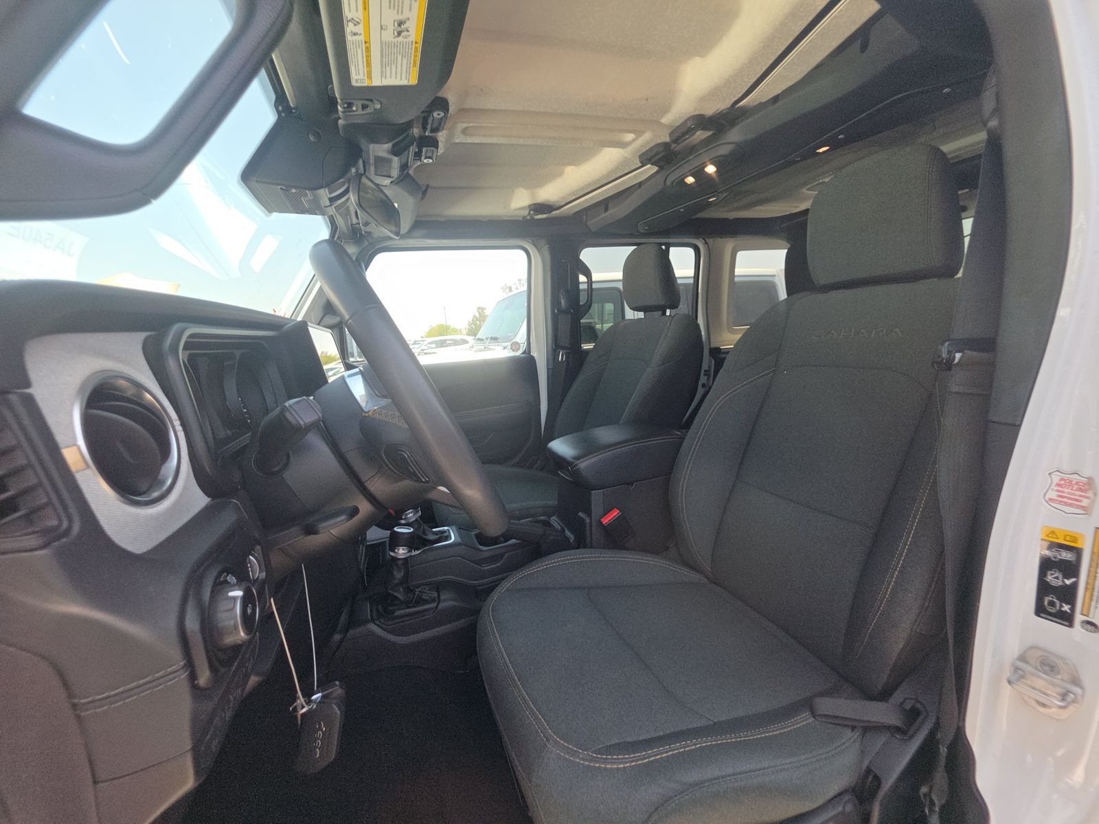 2024 Jeep Wrangler Sahara AWD