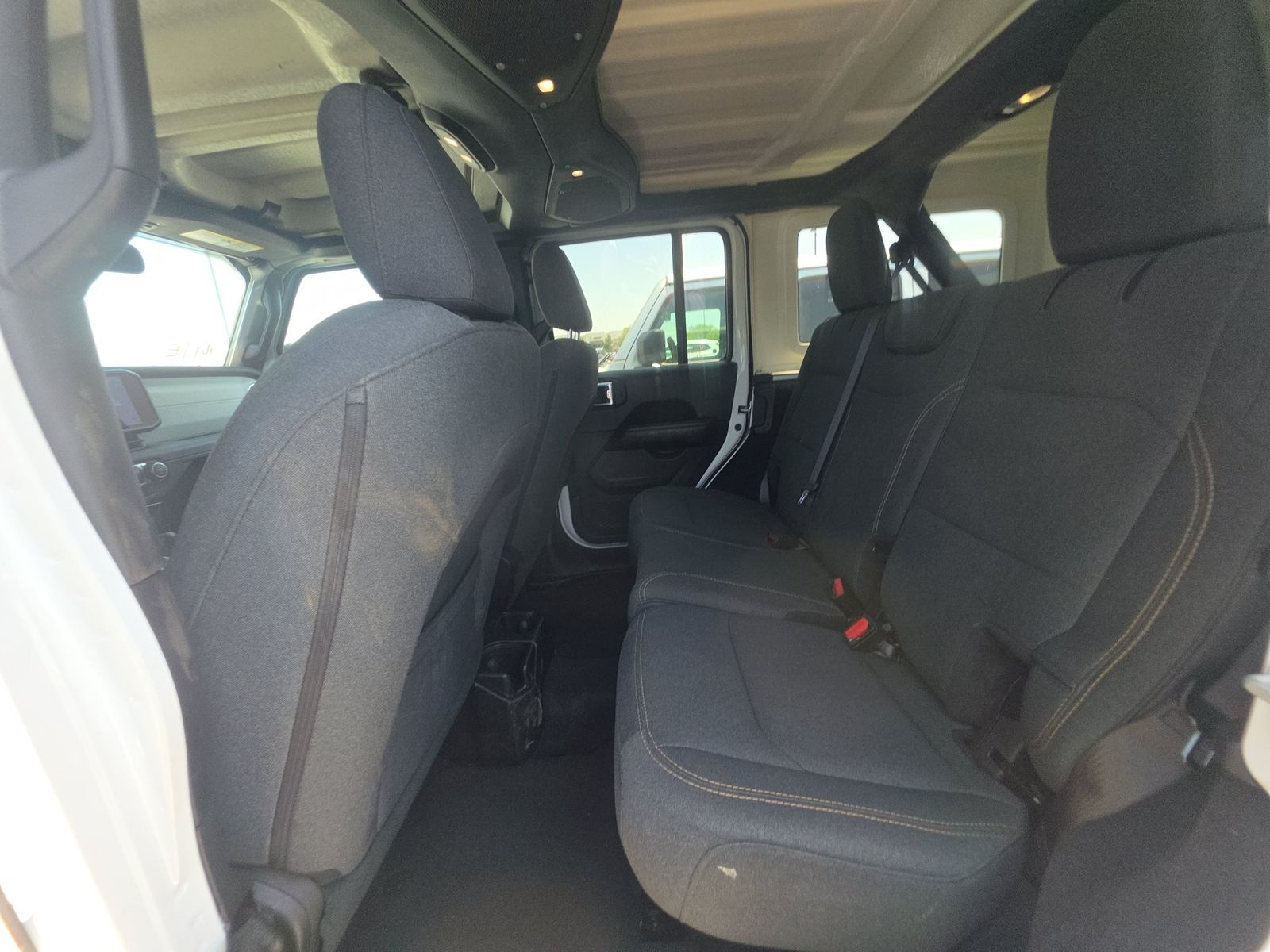 2024 Jeep Wrangler Sahara AWD