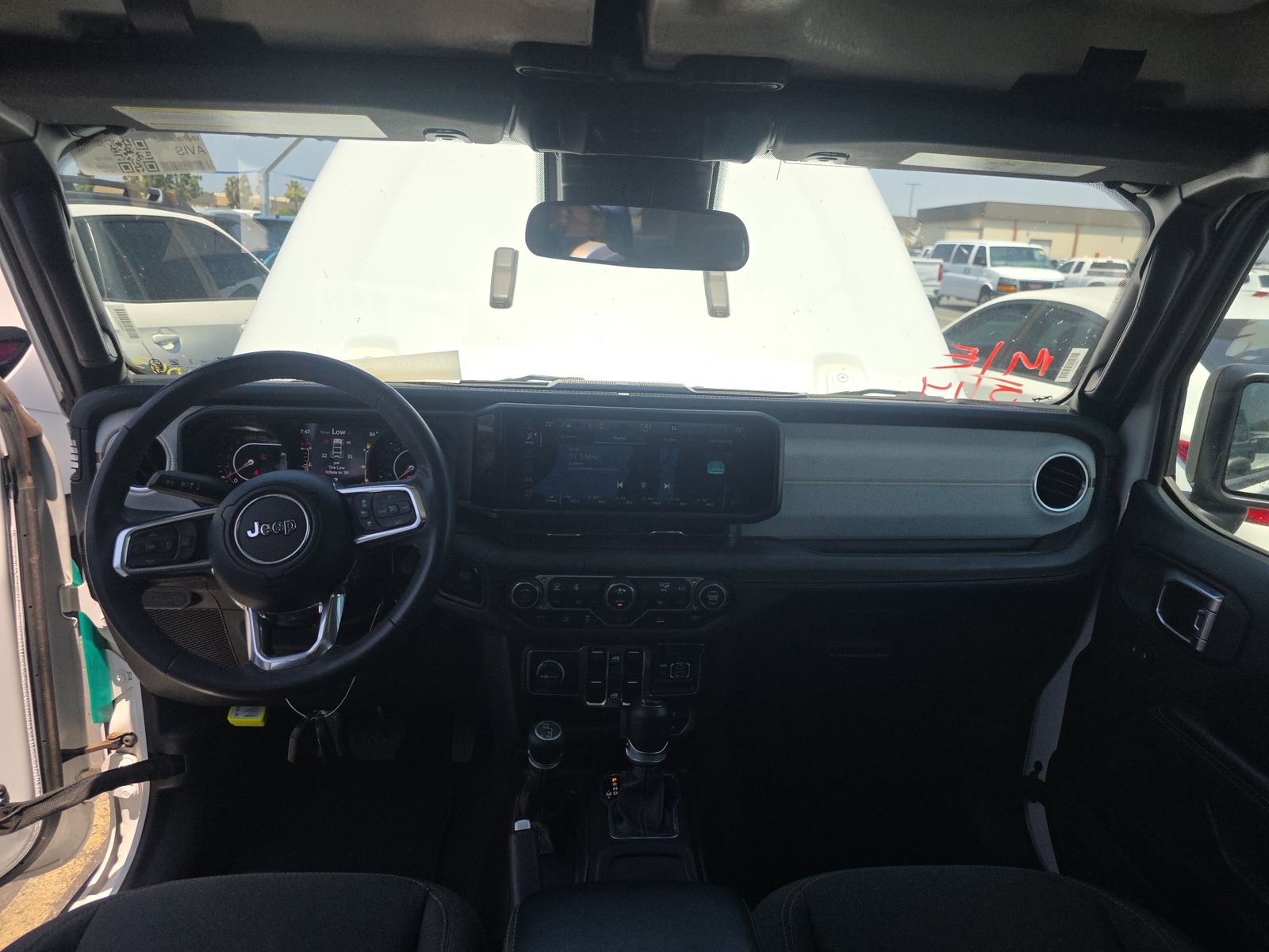 2024 Jeep Wrangler Sahara AWD