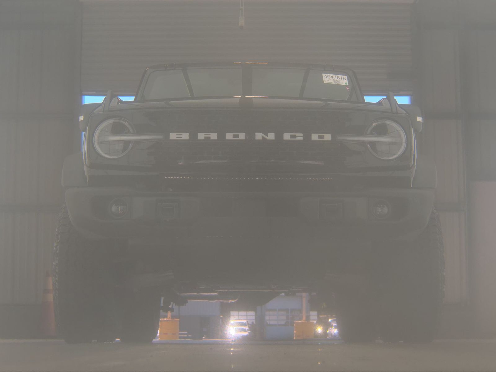 FORD BRONCO - 4
