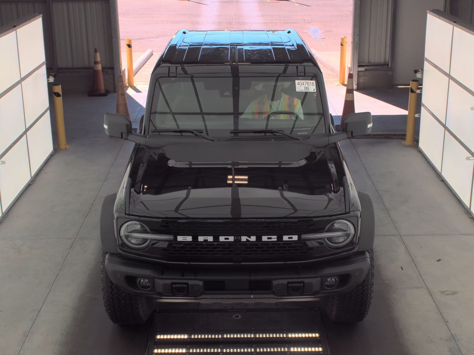 FORD BRONCO - 3