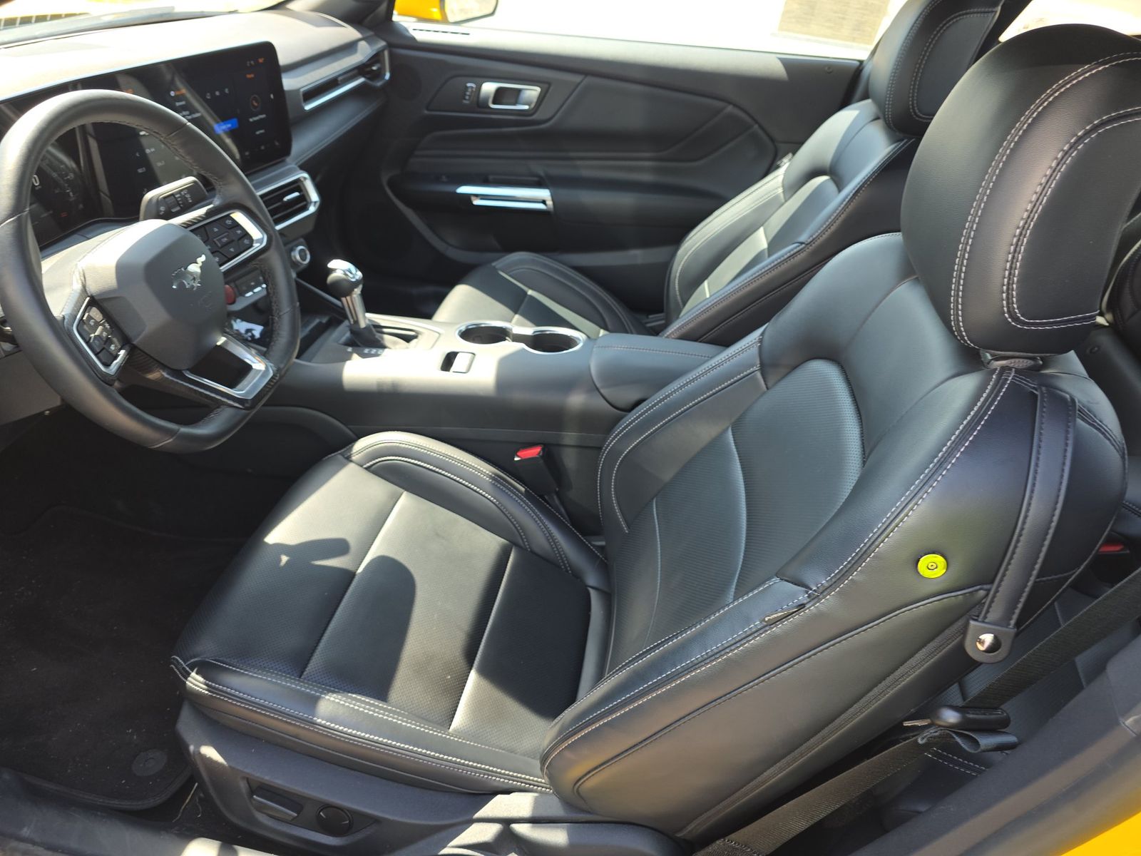 FORD MUSTANG - 8
