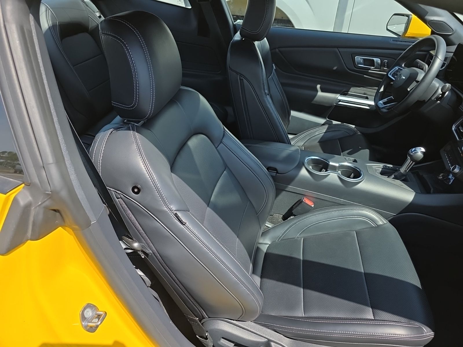 FORD MUSTANG - 9