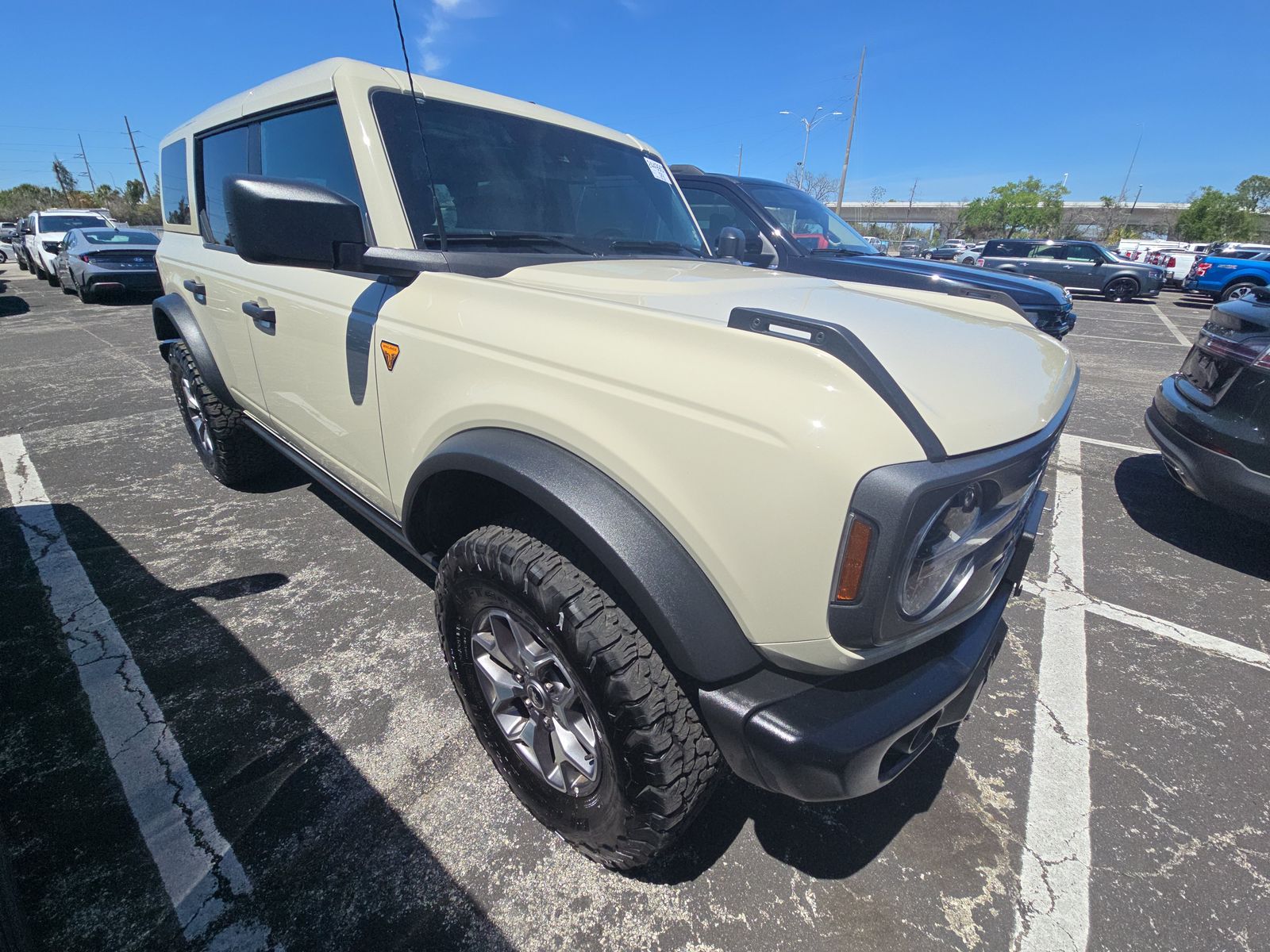FORD BRONCO - 4