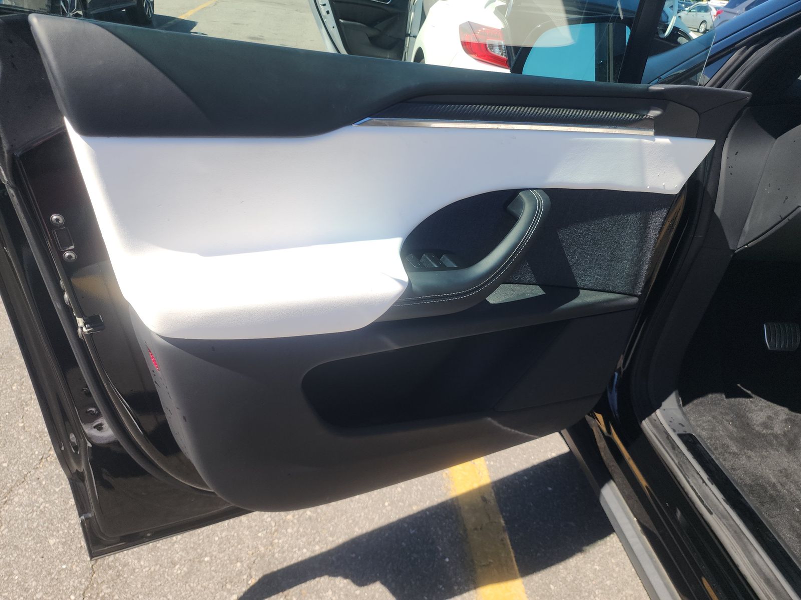 TESLA MODEL X - 4