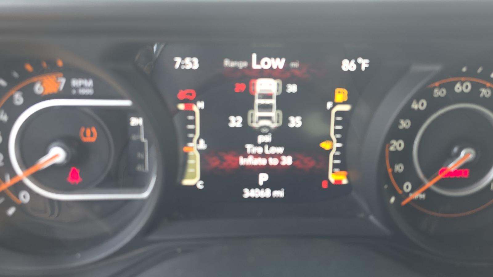 2024 Jeep Wrangler Sahara AWD
