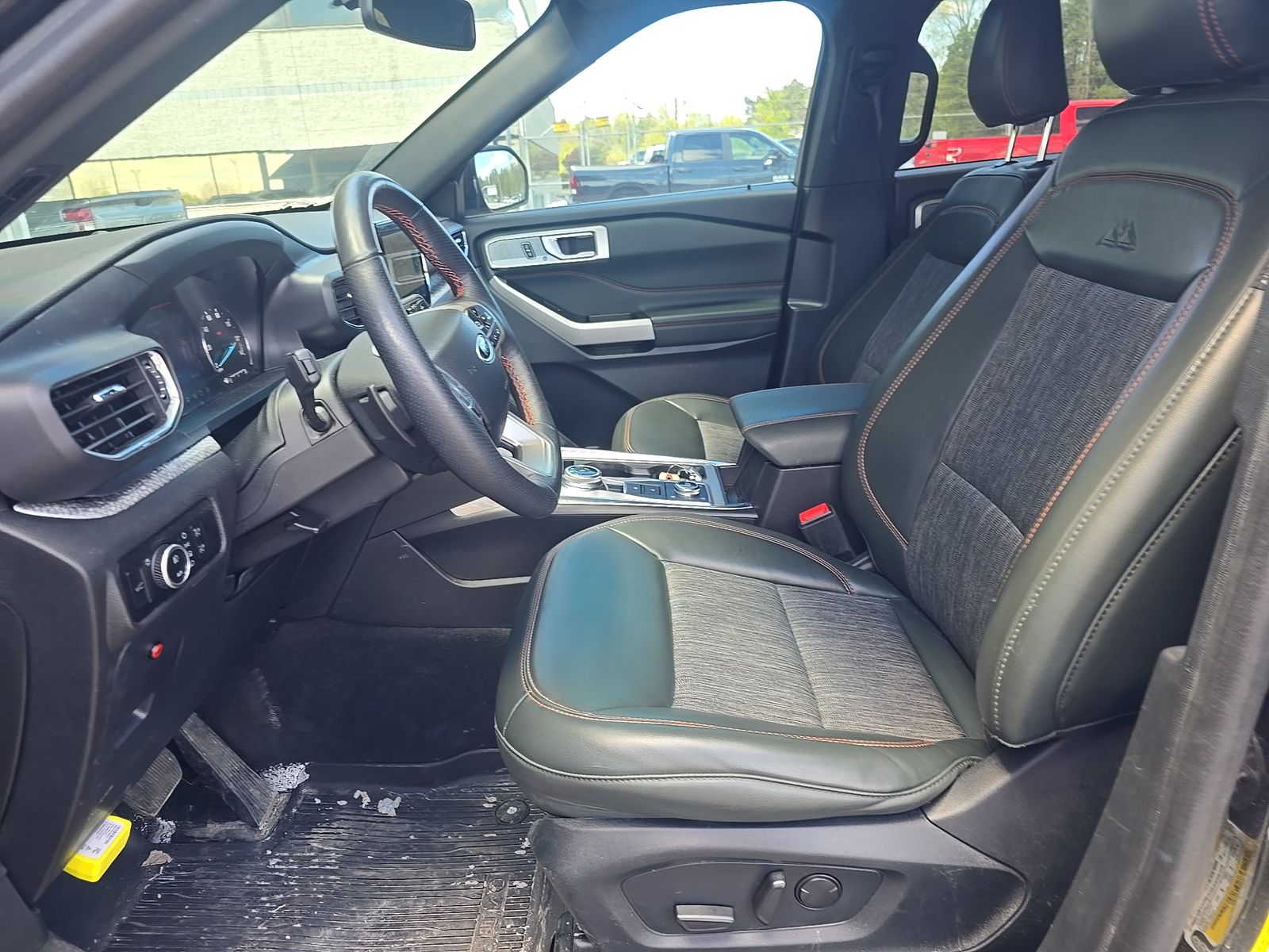 FORD EXPLORER - 8