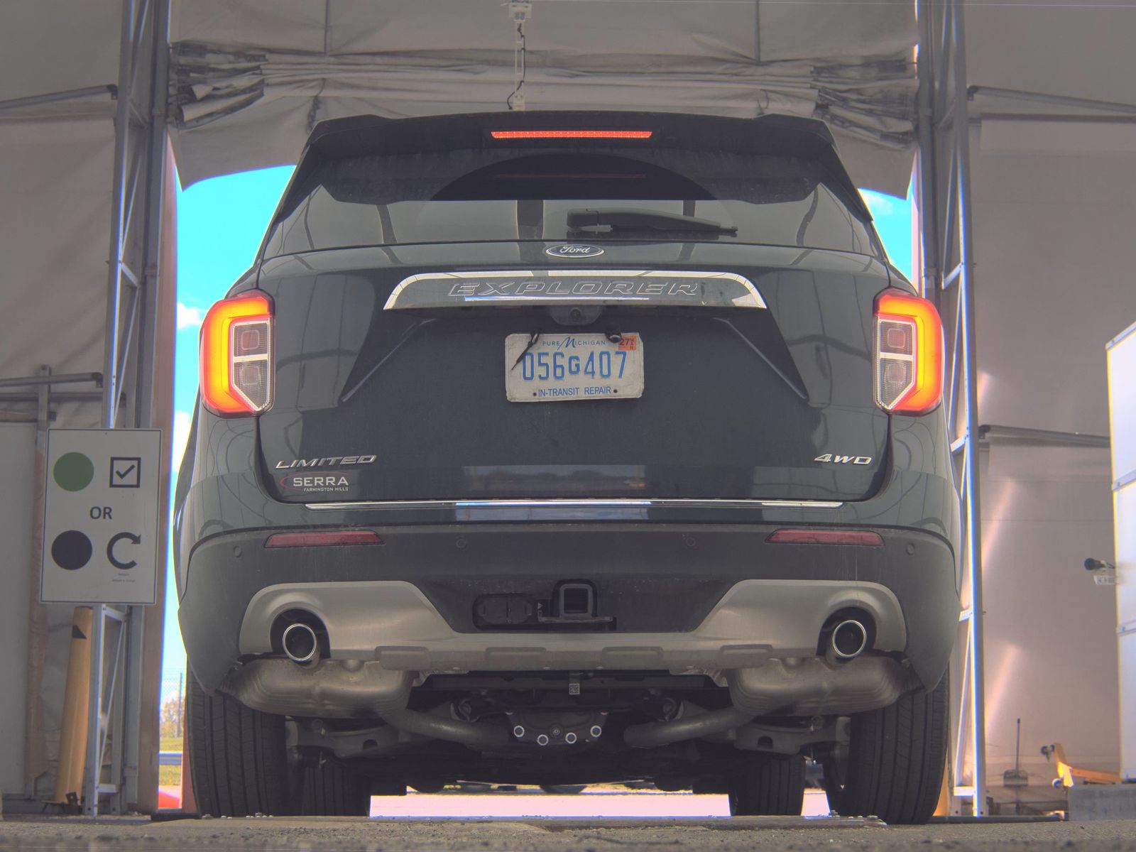 FORD EXPLORER - 8