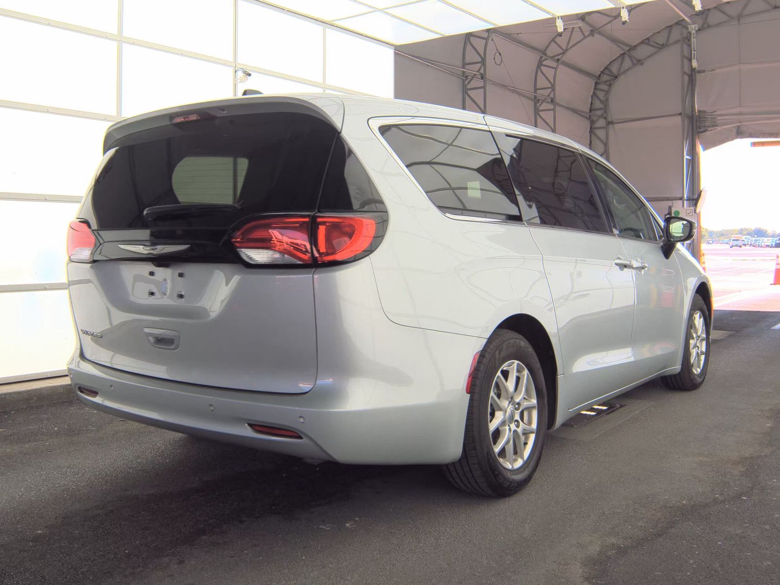 CHRYSLER VOYAGER - 5
