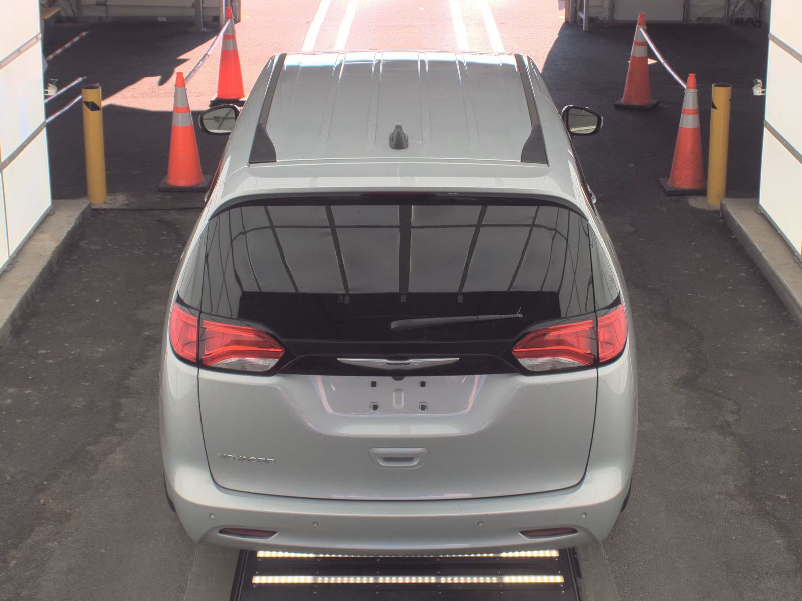 CHRYSLER VOYAGER - 6