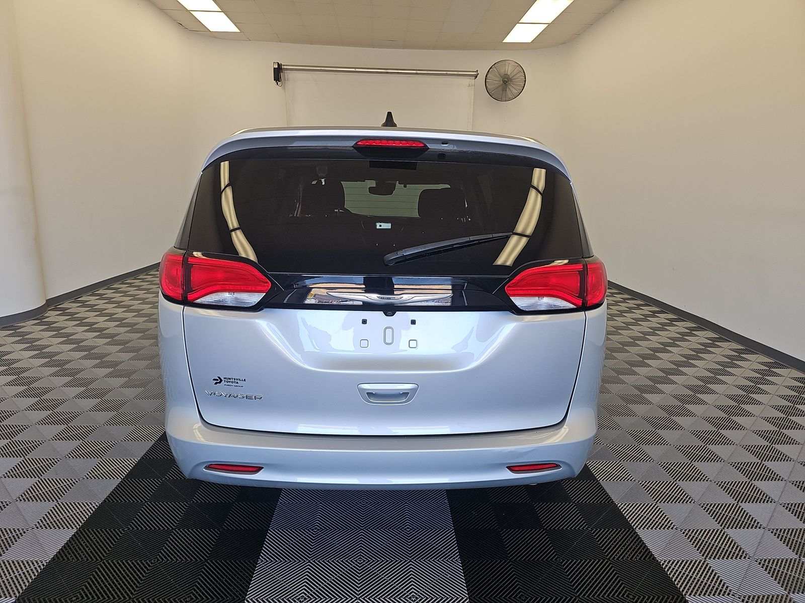 CHRYSLER VOYAGER - 6