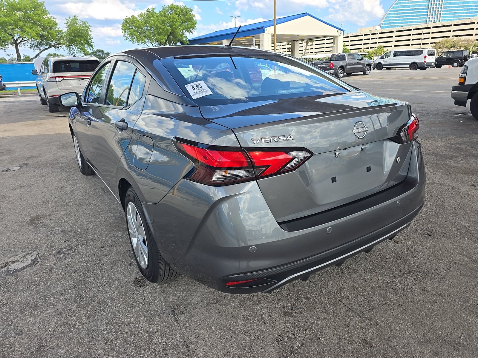 NISSAN VERSA - 7