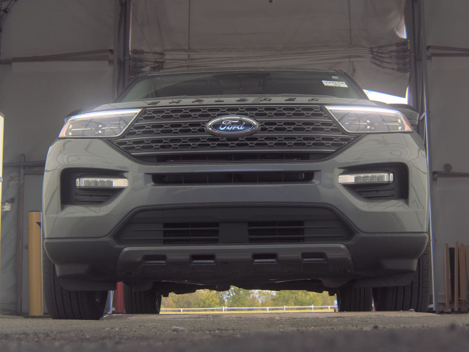 FORD EXPLORER - 4