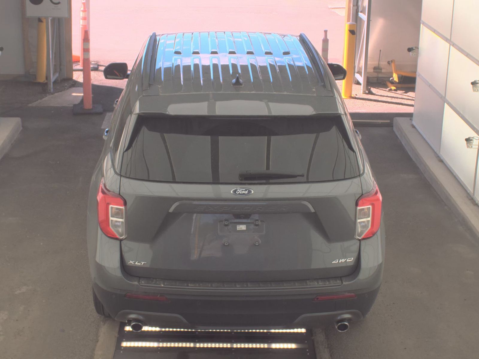 FORD EXPLORER - 7