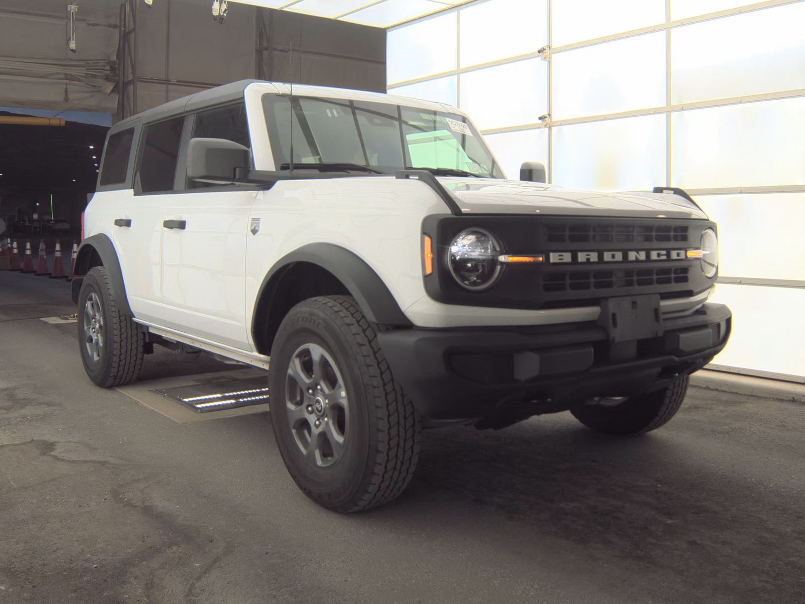 FORD BRONCO - 4
