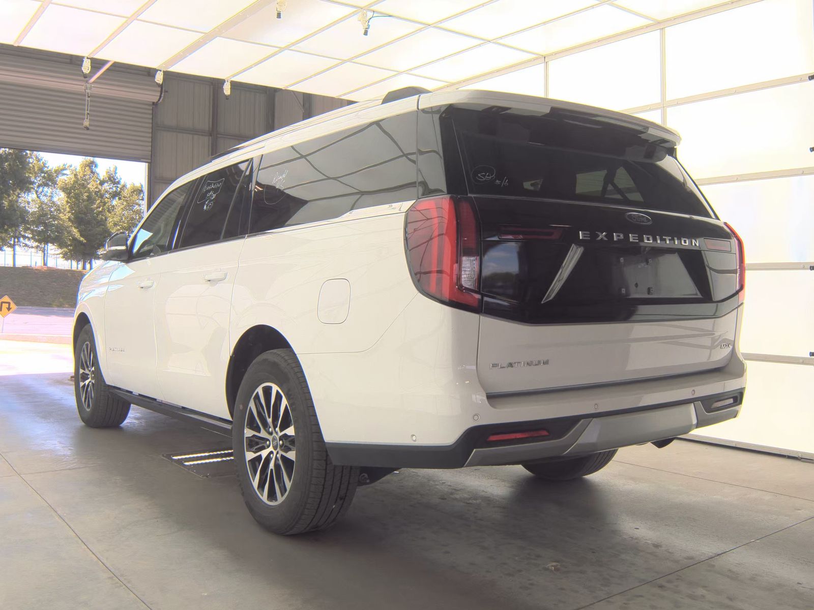 FORD EXPEDITION MAX - 7