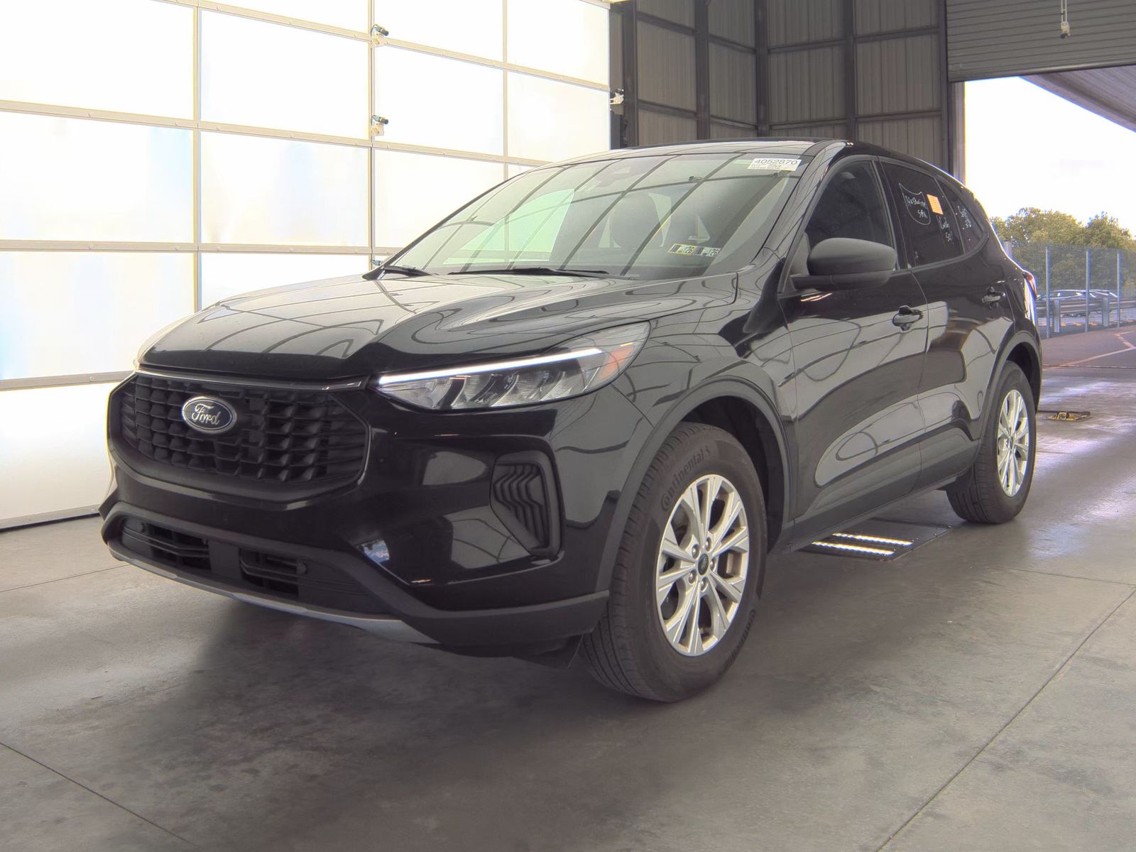 FORD ESCAPE - 1