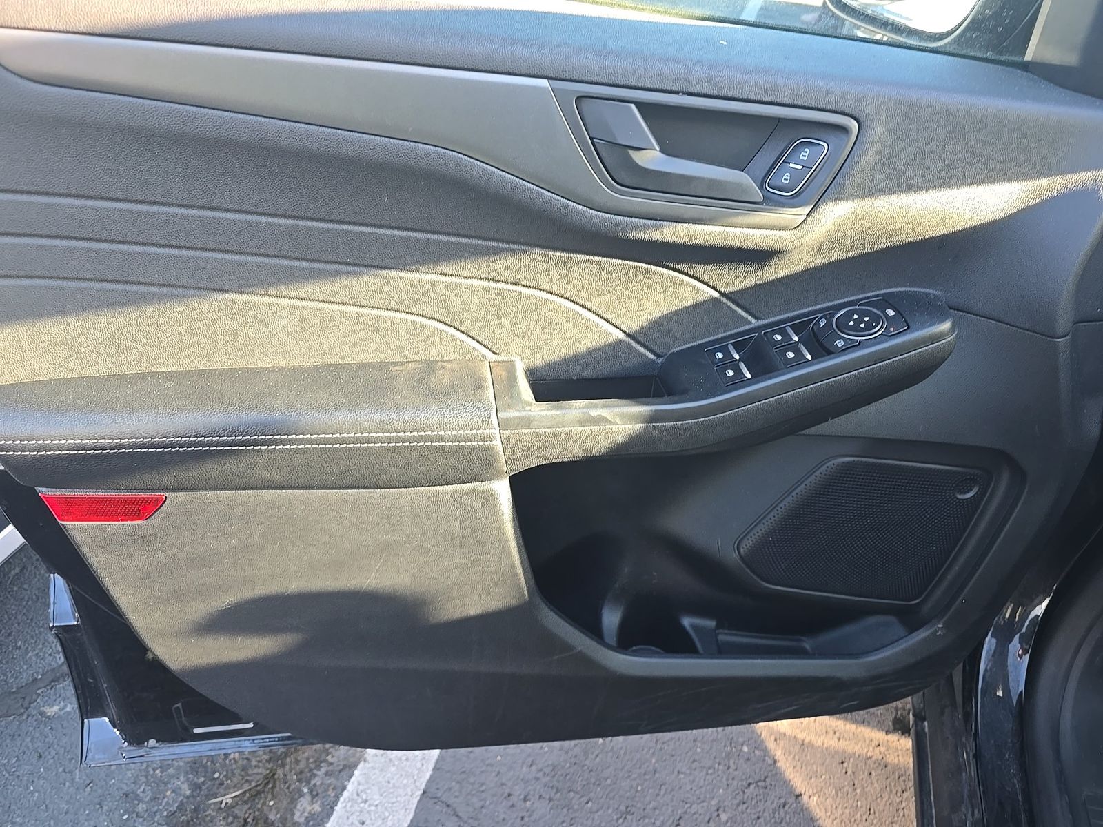 FORD ESCAPE - 10