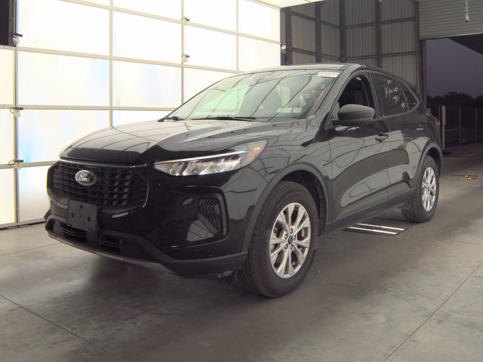 FORD ESCAPE - 1