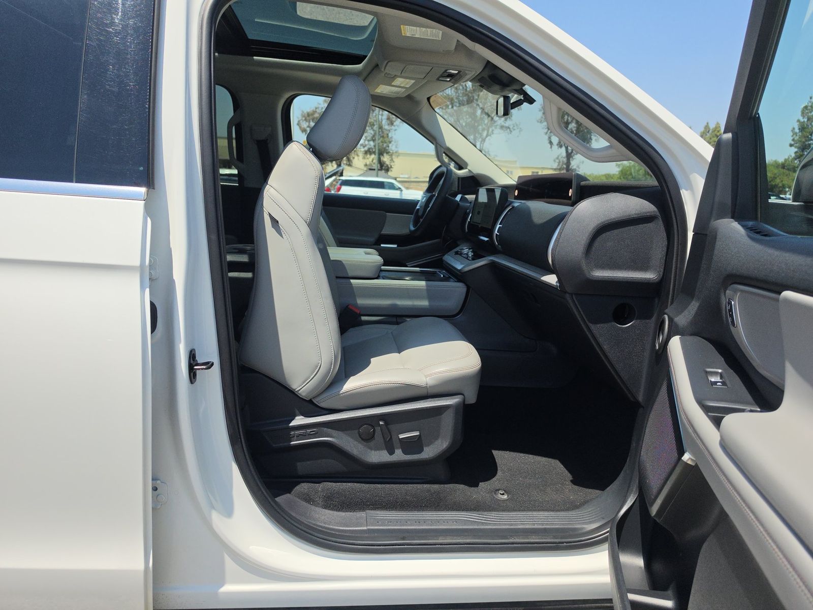 FORD EXPEDITION MAX - 9