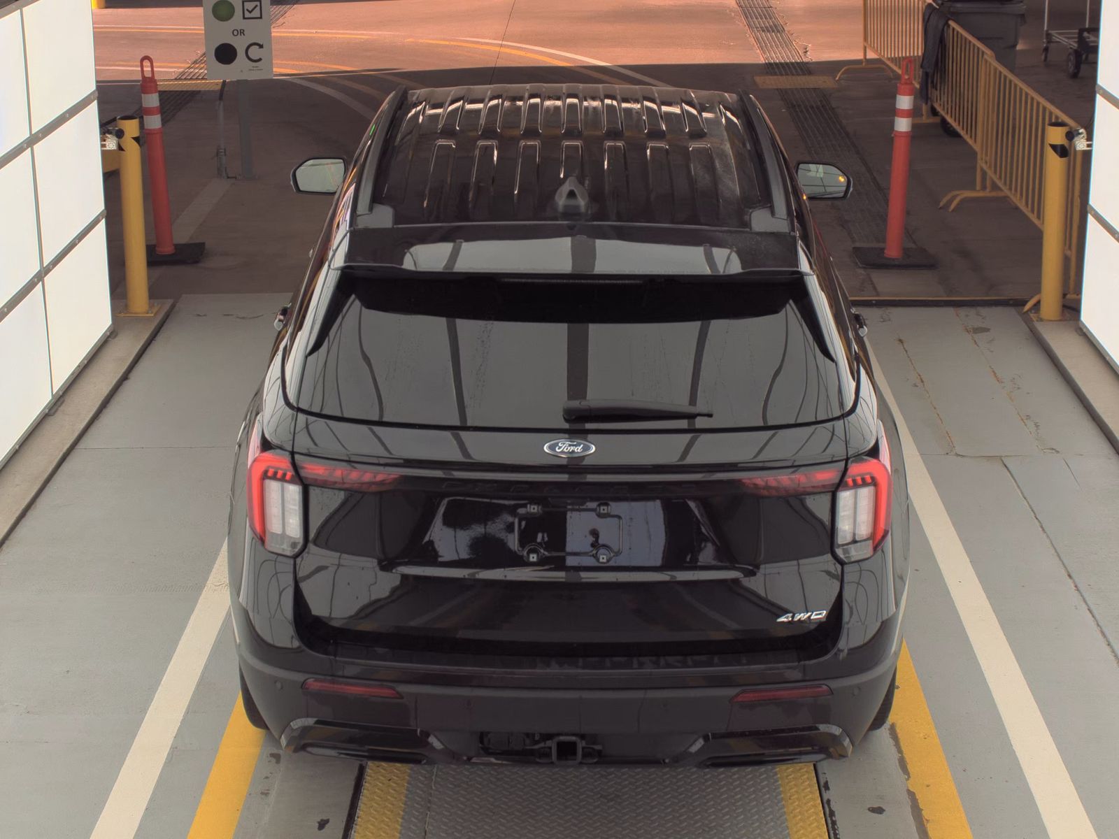 FORD EXPLORER - 6