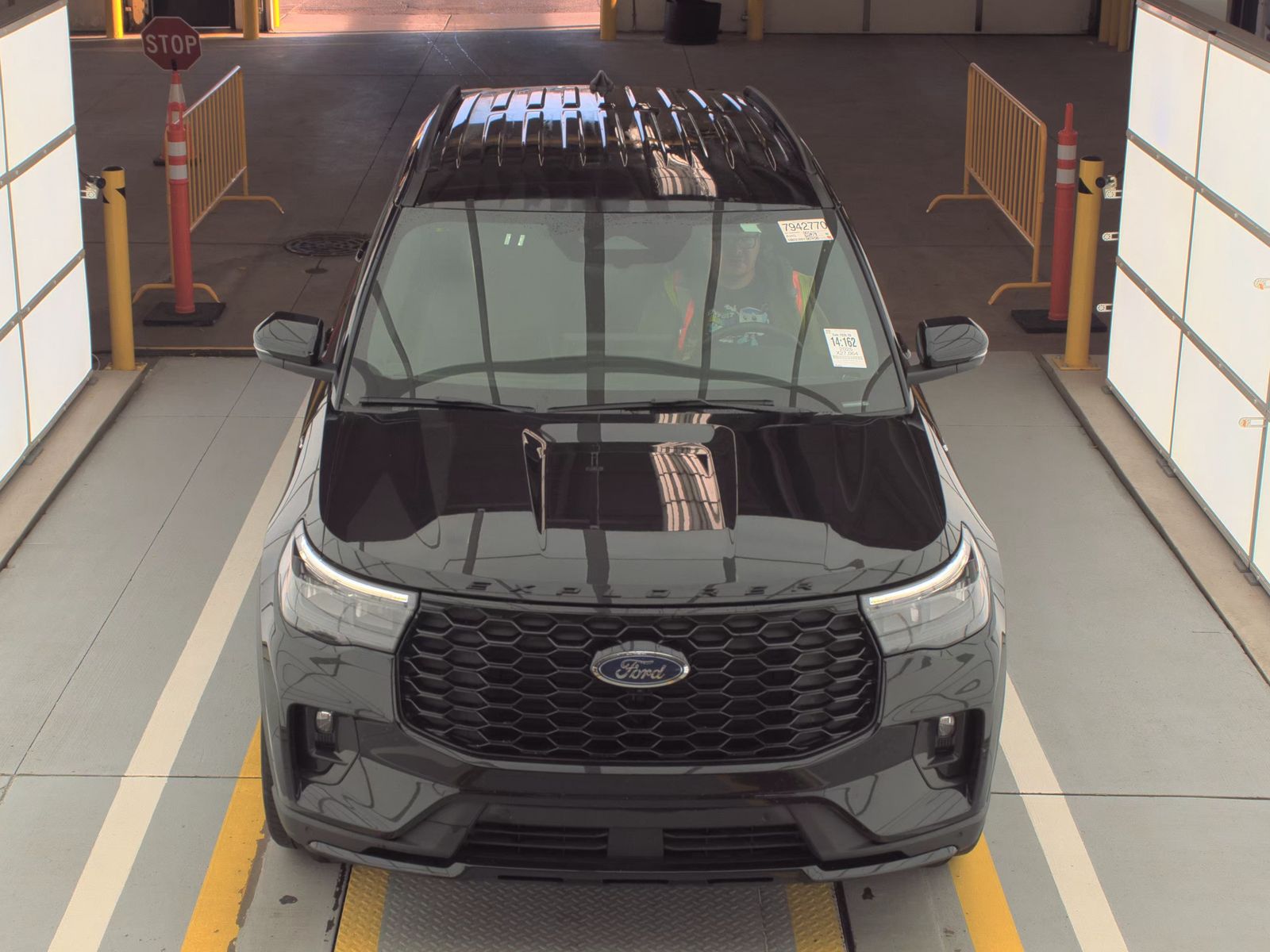 FORD EXPLORER - 3