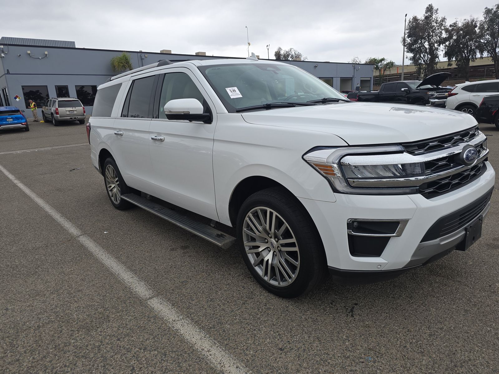 FORD EXPEDITION MAX - 4