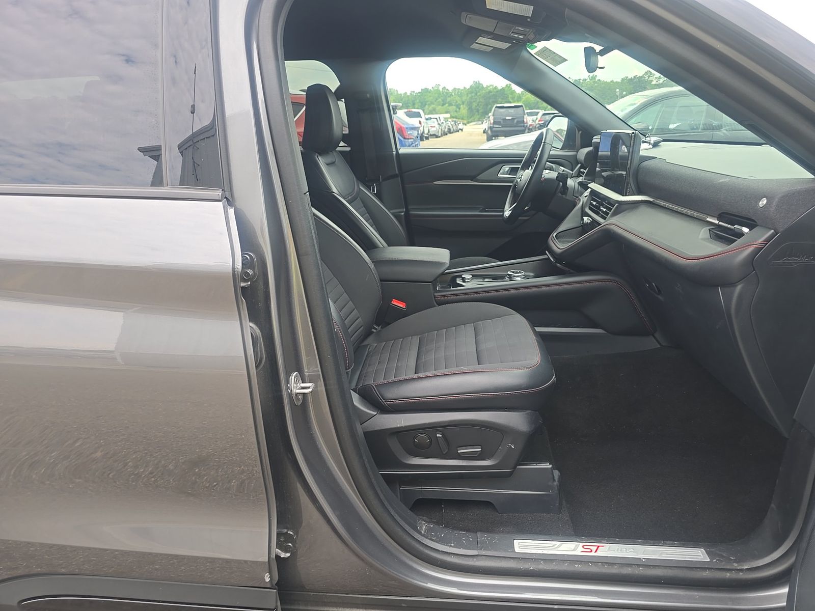 FORD EXPLORER - 9