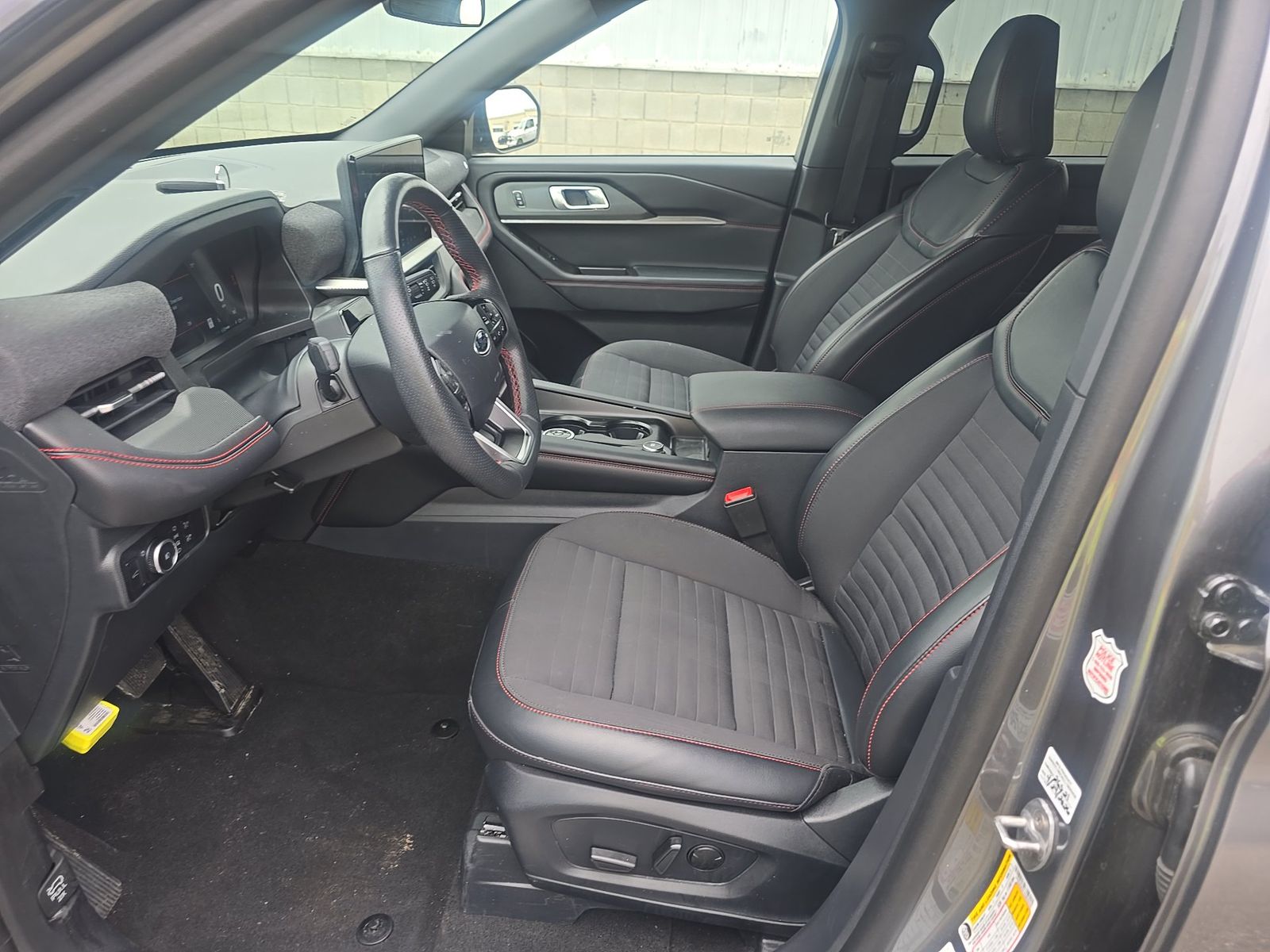 FORD EXPLORER - 8