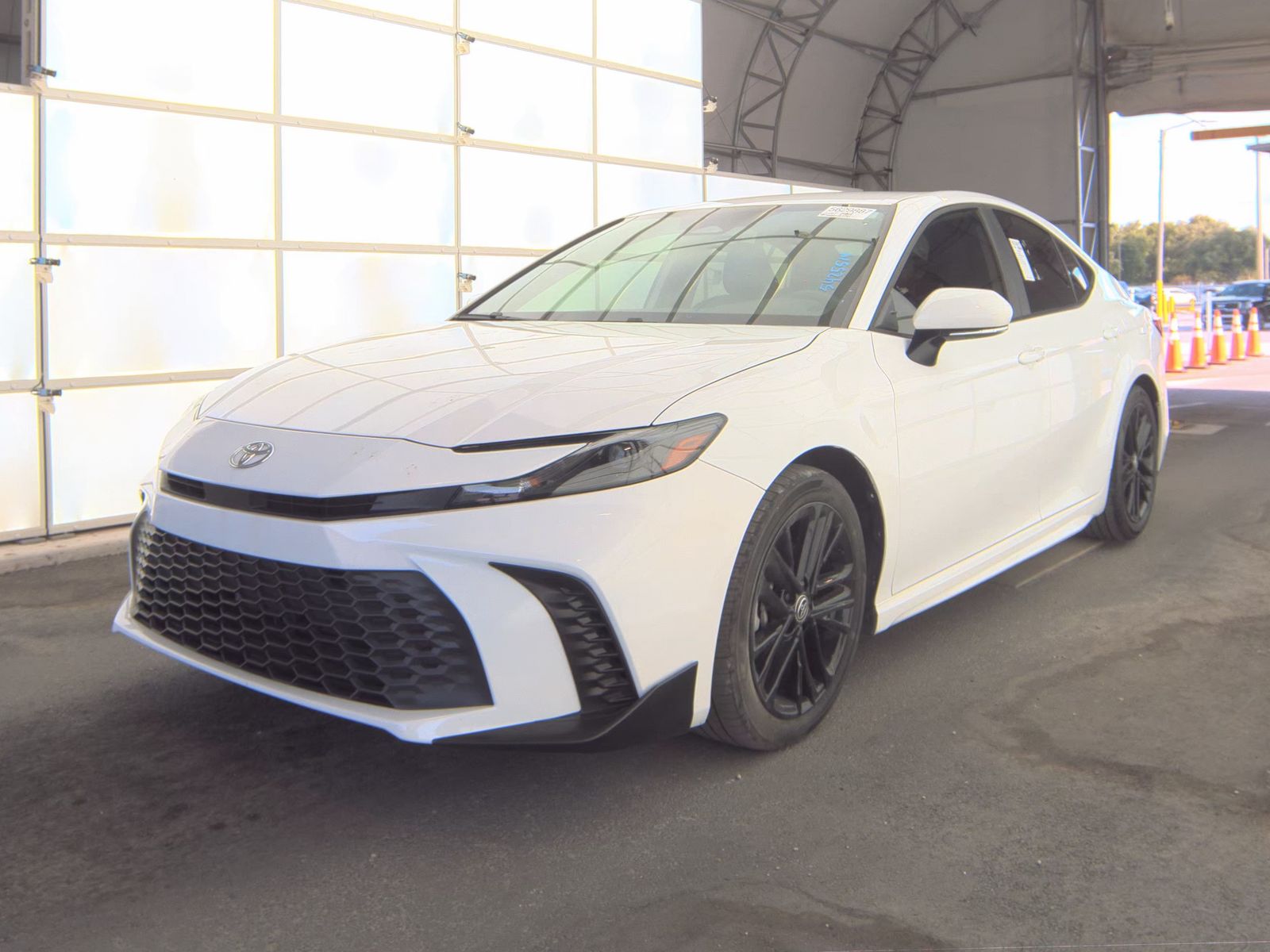 TOYOTA CAMRY - 1