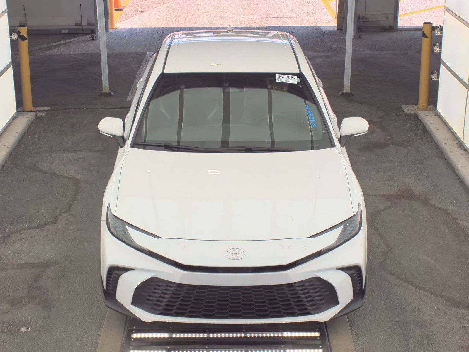 TOYOTA CAMRY - 3