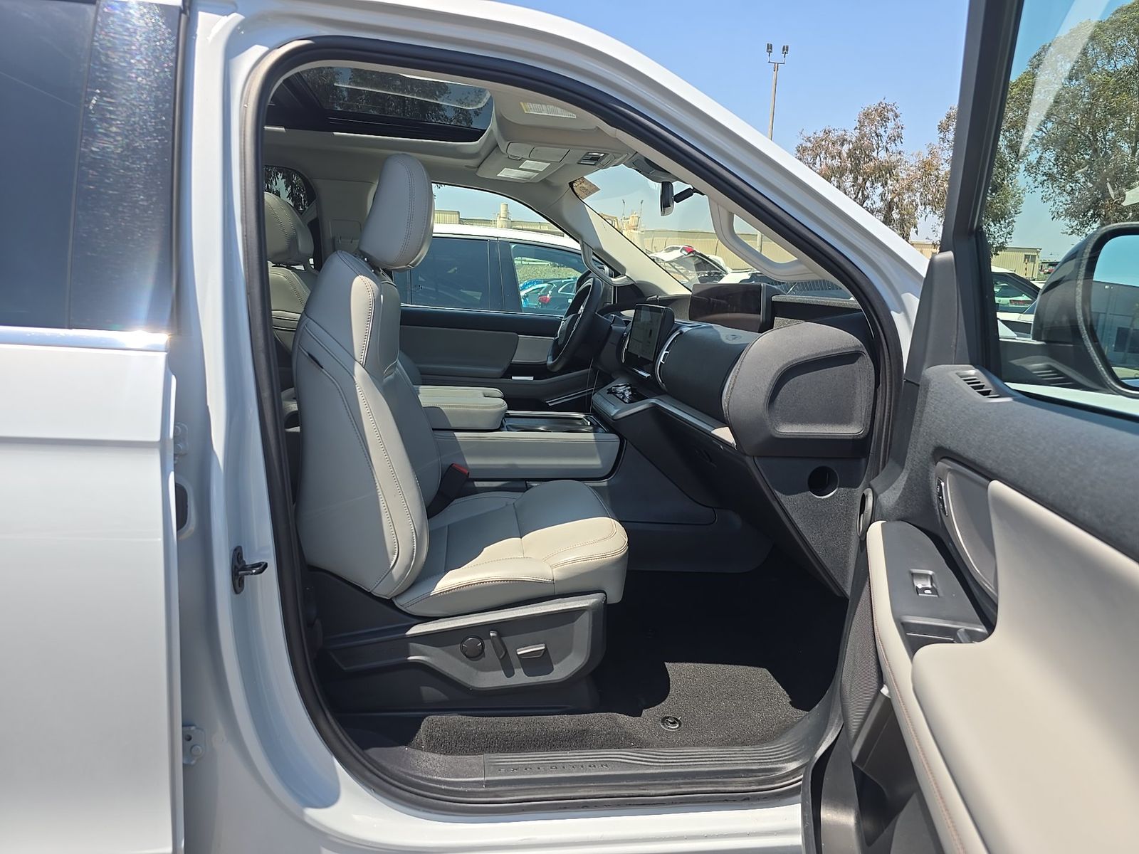 FORD EXPEDITION - 9