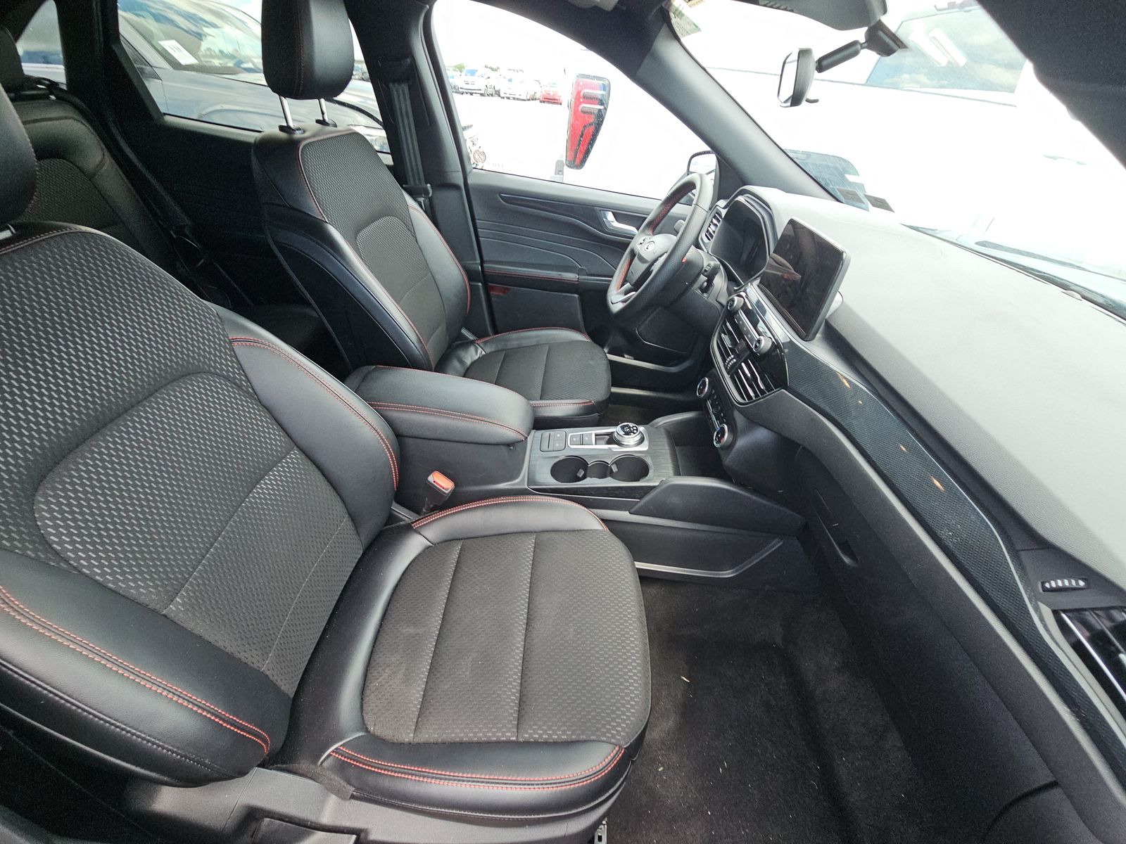 FORD ESCAPE - 9