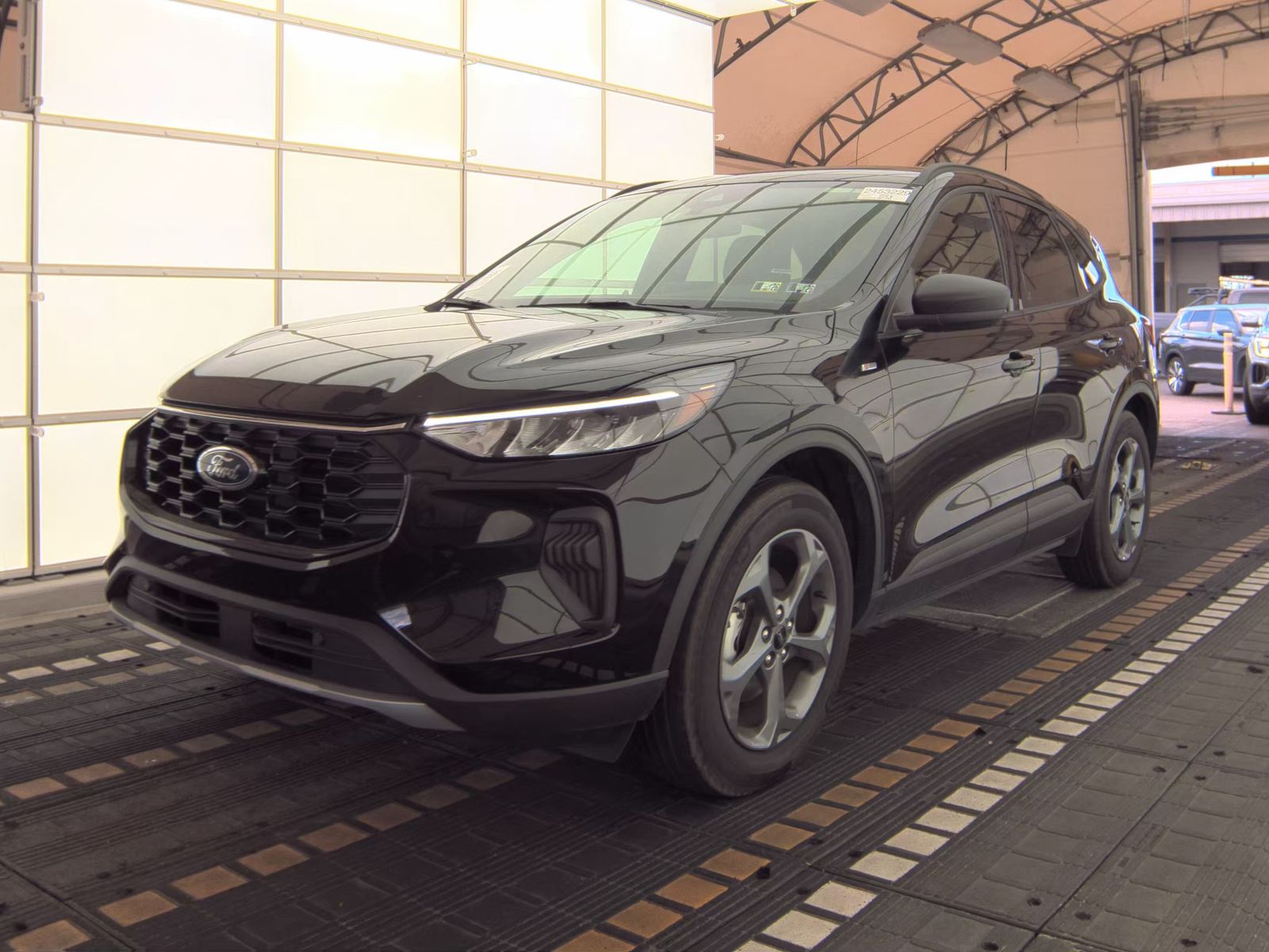 FORD ESCAPE - 1