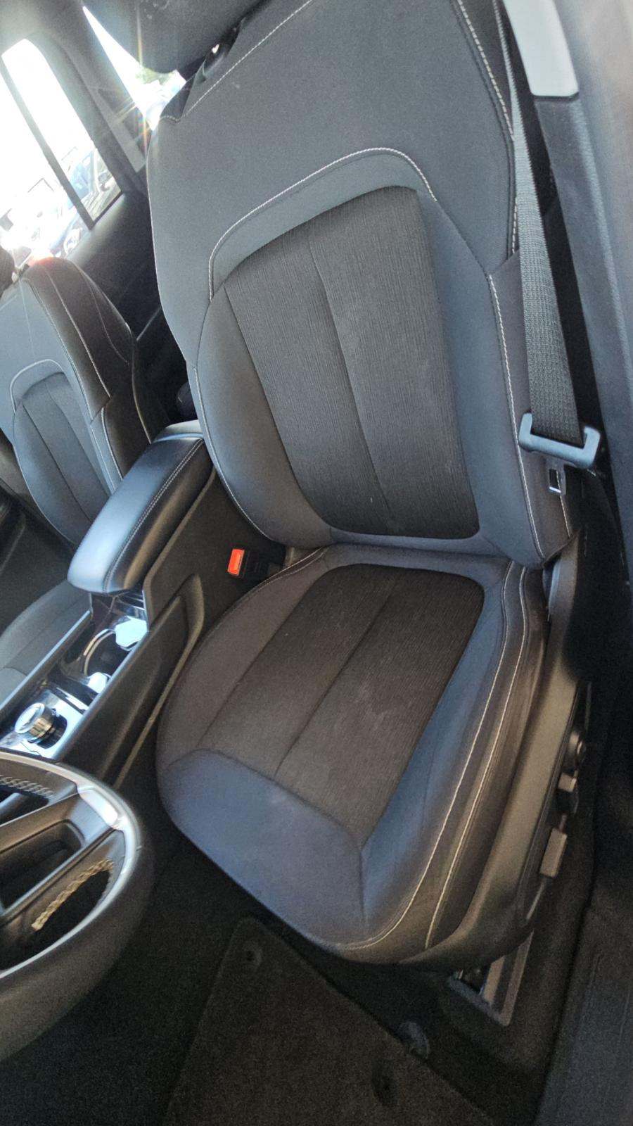 2023 Jeep Grand Cherokee Laredo RWD
