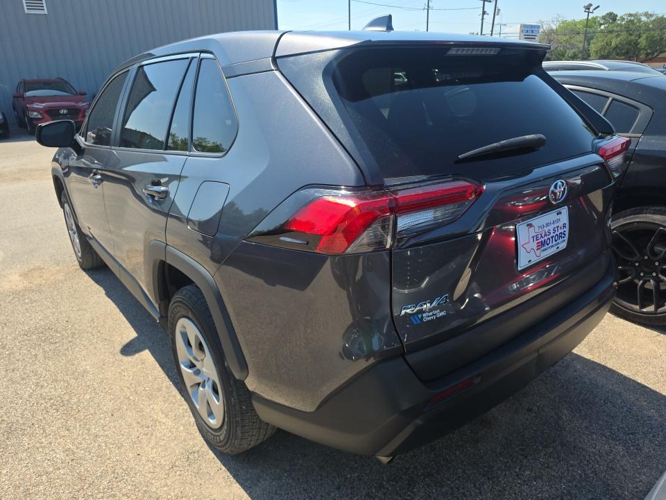 2023 Toyota RAV4 LE FWD