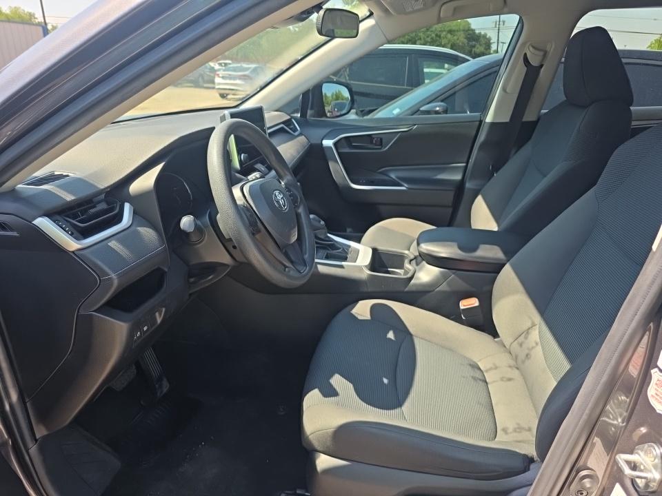 2023 Toyota RAV4 LE FWD