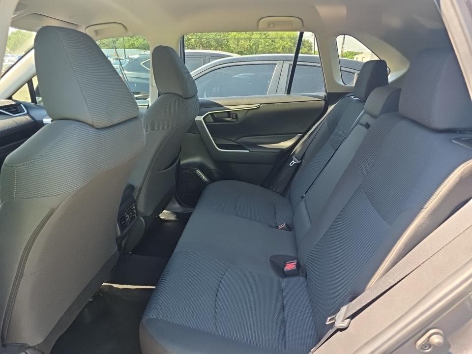 2023 Toyota RAV4 LE FWD